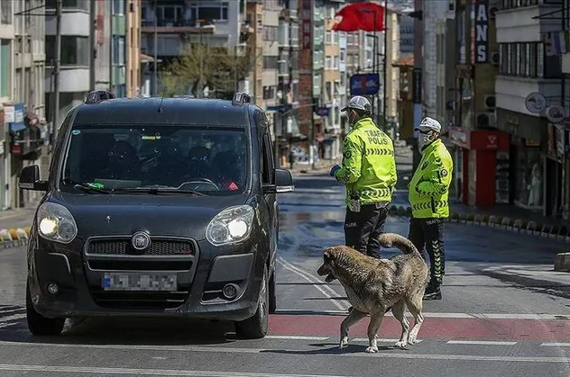 Son dakika: YKS nedeniyle 81 ilde sokağa çıkma kısıtlaması başladı! İşte kısıtlamanın bitiş saati