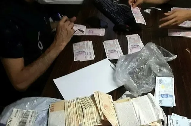 Afyonkarahisar'da 113 bin 600 TL değerinde sahte para ele geçirildi