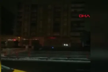 Binanın çökme anı kamerada!