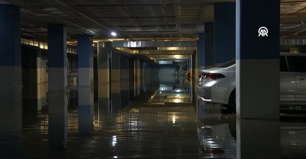 İSPARK’ta su baskını! Sürücüler zor anlar yaşadı