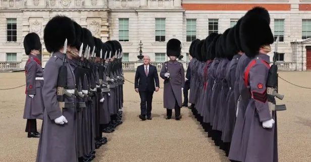 Askeri törenle karşılandı! Milli Savunma Bakanı Yaşar Güler İngiltere’de Savunma Bakanı Grant Shapps ile bir araya geldi