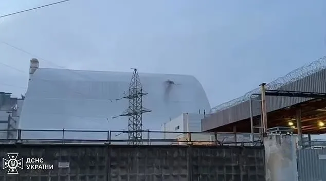 ZELENSKİ DUYURDU: RUSYA ÇERNOBİL'İ VURDU-2