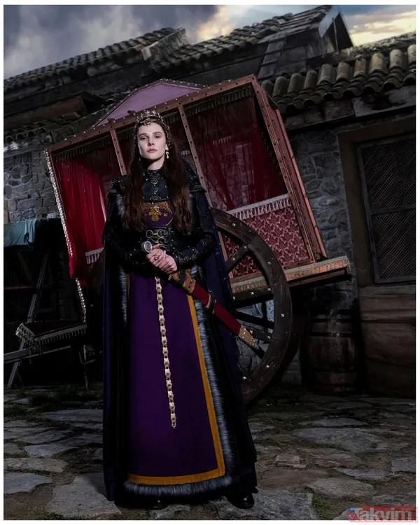 Kuruluş Orhan'ın Prenses Asporça'sı Alina Boz Rus annesi Olga'yla dikkat çekti! - 6