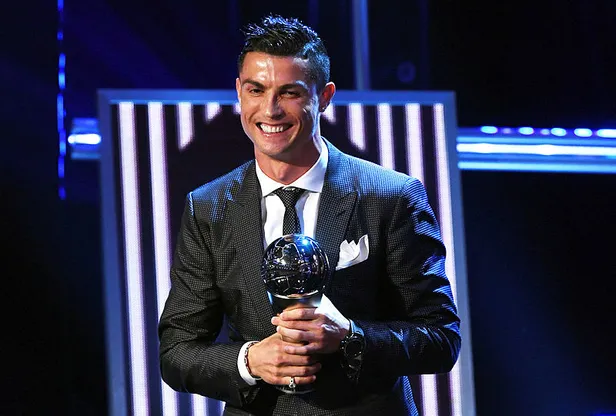 Cristiano Ronaldo hamile sevgilisini aldattı-7