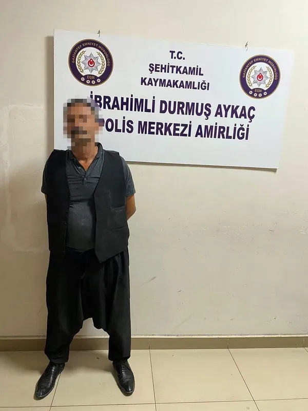 camiyi-benzin-dokerek-yakmaya-calisti-1657214927745.jpg Camiyi benzin dökerek yakmaya çalıştı-2