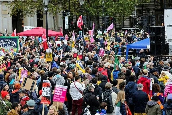 ingilterede-yeni-rekor-enflasyon-alev-alev-son-41-yilin-zirvesini-gordu-gozler-merkez-bankasinda-1668593100971.jpeg İngiltere’de yeni rekor: Enflasyon alev alev! Son 41 yılın zirvesini gördü, gözler Merkez Bankası'nda-2