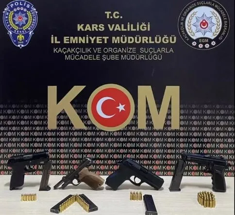 Son dakika: İçişleri Bakanı Ali Yerlikaya duyurdu: 68 ilde Mercek-6 operasyonu: Bin 129 gözaltı-4