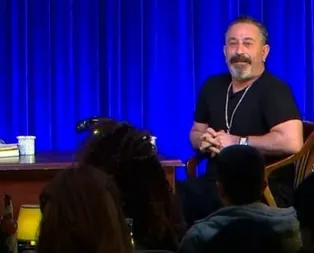 Sabah yazarından Cem Yılmaza sert eleştiri: İçi boş bir politikliğe...