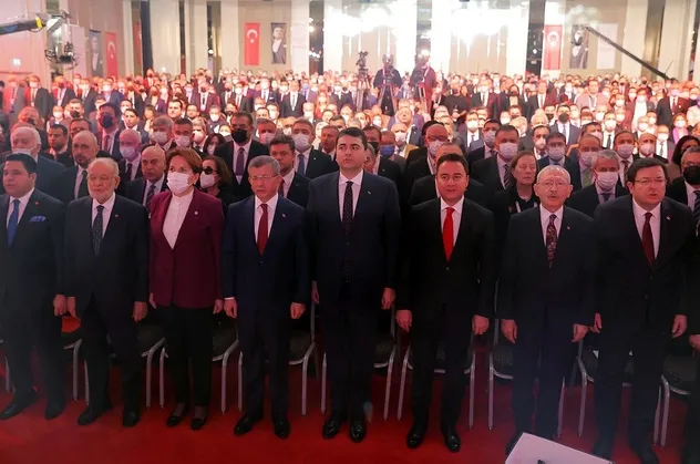 Güçlendirilmiş Parlamenter Sistem'den teröre kalkan çıktı! Gizli ortak HDP'nin gönlünü almak için kayyum maddesi koydular