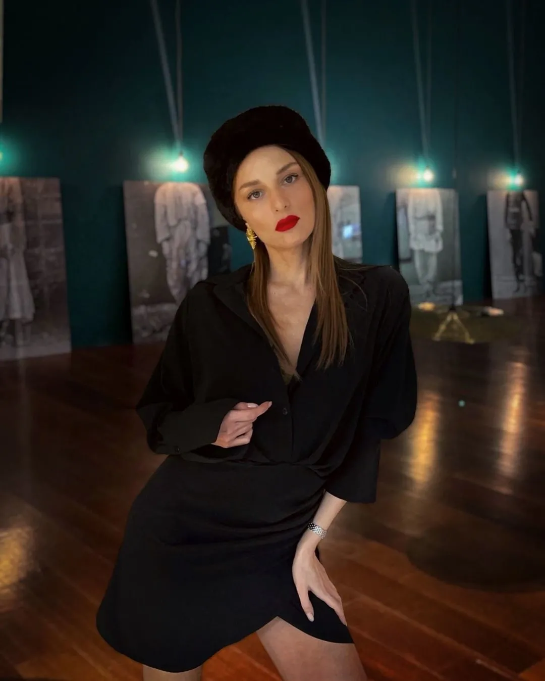 Nilperi Şahinkaya günler sonra yeni açıklama! Münevver Karabulut'u öldüren Cem Garipoğlu'nun kardeşi Sakine ile poz vermişti... - 3