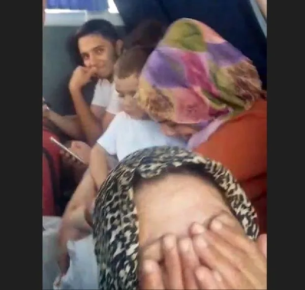 1689919384822.jpeg Adana'da CHP'li Zeydan Karalar'dan vatandaşa eziyet | Yolcular isyan etti! Kavurucu sıcakta üst üste yolculuk-9
