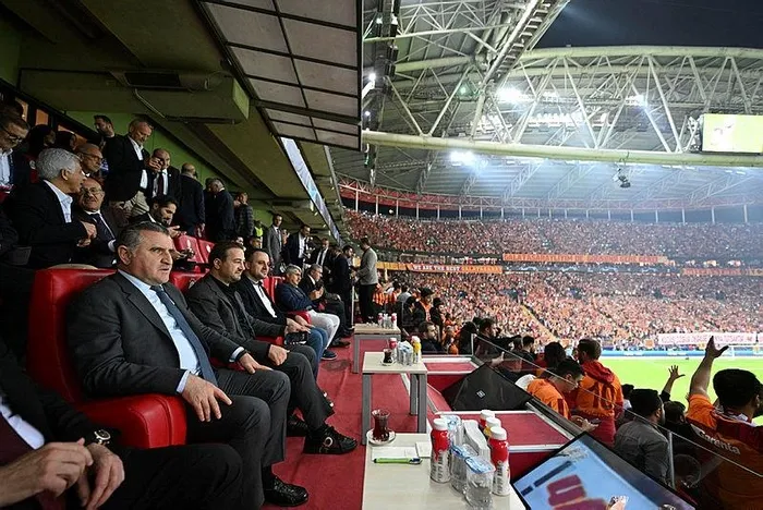 Galatasaray Şampiyonlar Ligi'nde sahasında Bayern Münih'e kaybetti!-13