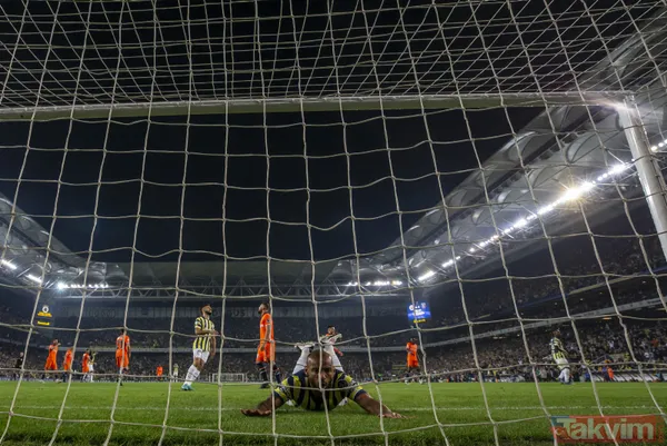 Fenerbahçe-Başakşehir maçı sonrası dikkat çeken yorum: Artık toparlanmalı - 13