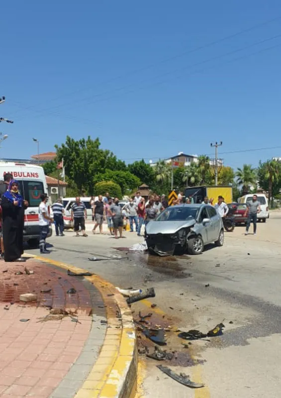 ailesinden-araci-kacirdi-savrulan-otomobilin-camindan-disari-firlayan-cocuk-hayatini-kaybetti-1629116521027.jpg Arkadaş kurbanı oldu! Savrulan otomobilin camından dışarı fırlayan çocuk hayatını kaybetti-6