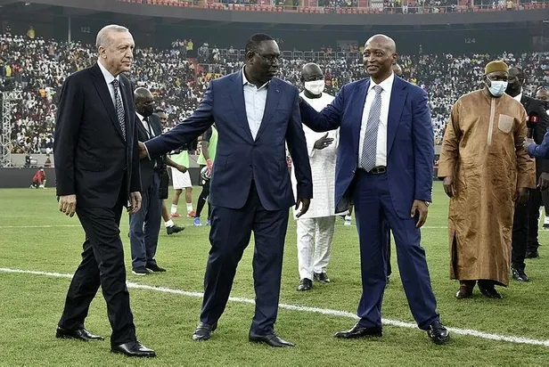 son-dakika-baskan-erdogan-senegal-stadyumunun-acilisina-katildi-1645566382738.jpeg