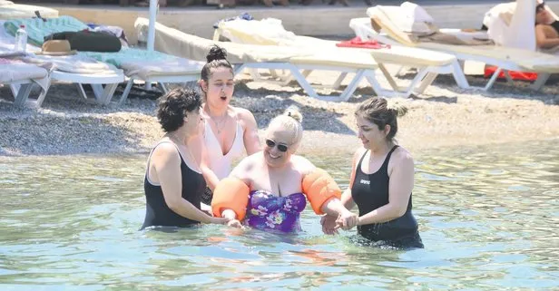 Dilek Sabanci Bodrum Da 100 Tl Lik Plaja Giderek Mutevaziligini Gosterdi Takvim