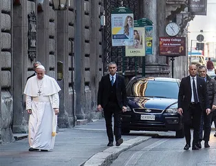 Papa yasağa aldırış etmedi, koronavirüs nedeniyle karantinada olan Roma caddelerinde gezdi