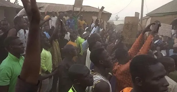 Nijerya’da silahlı çete okula saldırdı: Her taraftan kuşatıp 200 öğrenciyi kaçırdılar