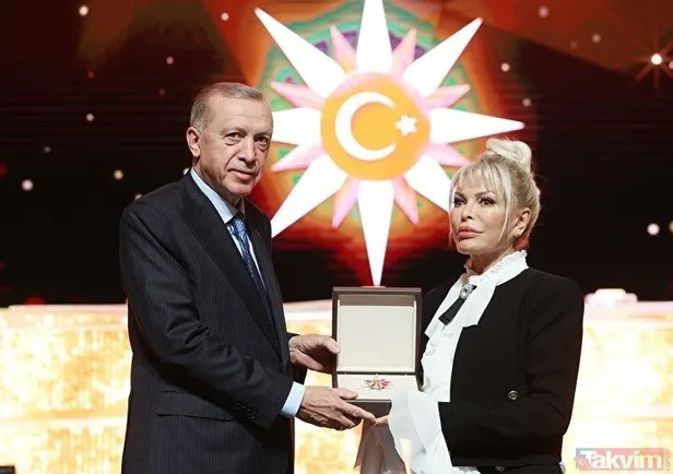 baskan-recep-tayyip-erdogan-turkiye-yuzyili-sanatin-ve-sanatcilarimizin-yuzyili-olacak-1671652688502.jpeg