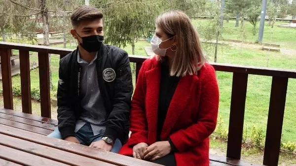 SON DAKİKA: Apple reklam yüzünü Trabzon'dan seçti! Liseli Mert'e ABD'den davet-6