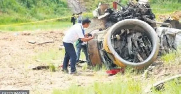 Yere çakılan uçaktan kokpit mucizesi: Pilot ölmedi!