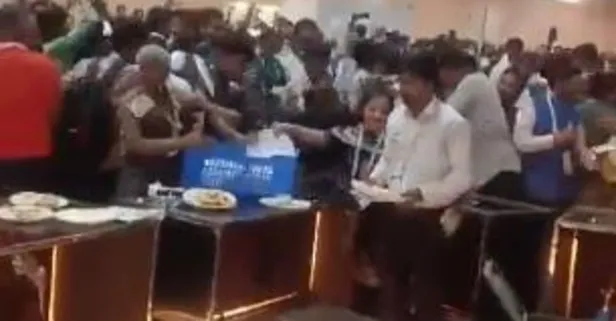 Hindistan’da bedava yemek izdihamı! Küresel yatırımcılar birbirine girdi