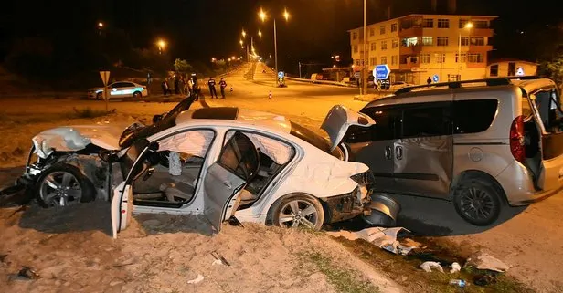 Edirne’de ticari araçla otomobil çarpıştı! 4 yaralı