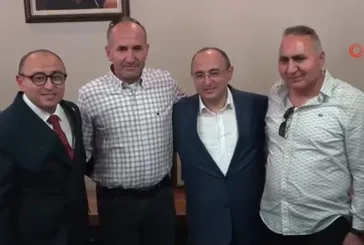 Mazbata almaya ikiziyle geldi! Mazbata töreninde ilginç ve gülümseten anlar