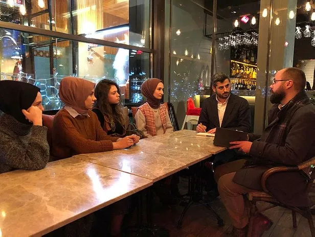 Deniz Çakır'ın başörtülü kadınlara sözlü tacizde bulunduğu görüntüler ortaya çıktı-2