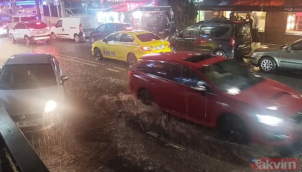 İstanbul'da yağmur etkisi! İstiklal'i su bastı Vatan Caddesi'nde yol çöktü... En çok o ilçeye yağdı - 17