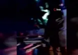 Elazığ’daki şiddetli deprem sonrası yaralıların enkaz altından çıkarılma anı kameralara yansıdı