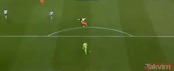 Beşiktaş-Başakşehir maçına 45+1. dakikada damga vuran olay! Suat Arslanboğa'nın verdiği karar ortalığı karıştırdı... - 9