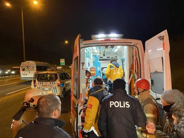 TEM'de feci kaza: Sürücüsünün direksiyon başında uyuduğu otomobil cipe çarptı-4