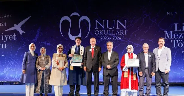 Başkan Recep Tayyip Erdoğan, NUN Okullarında torununun mezuniyet törenine katıldı