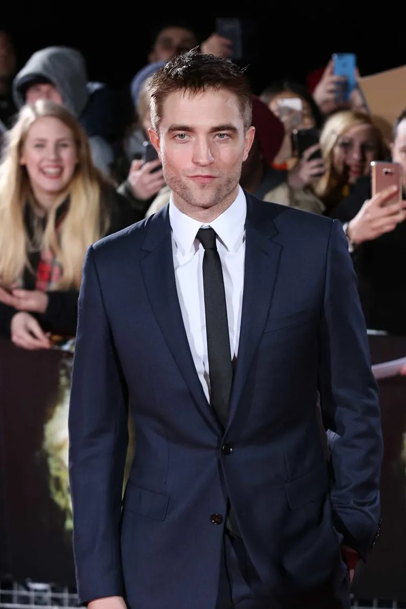 robert-pattinson-turk-sarkiciya-hayran-kaldi-cok-havali-1769261284530.jpeg Robert Pattinson Türk şarkıcıya hayran kaldı: “Çok havalı”-4