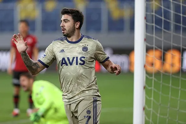 fenerbahceli-ozan-tufanin-menajerinden-transfer-aciklamasi-avrupadan-kuluplerle-iletisim-halindeyiz-1617028263567.jpeg Fenerbahçeli Ozan Tufan'ın menajerinden transfer açıklaması: "Avrupa'dan kulüplerle iletişim halindeyiz"-3
