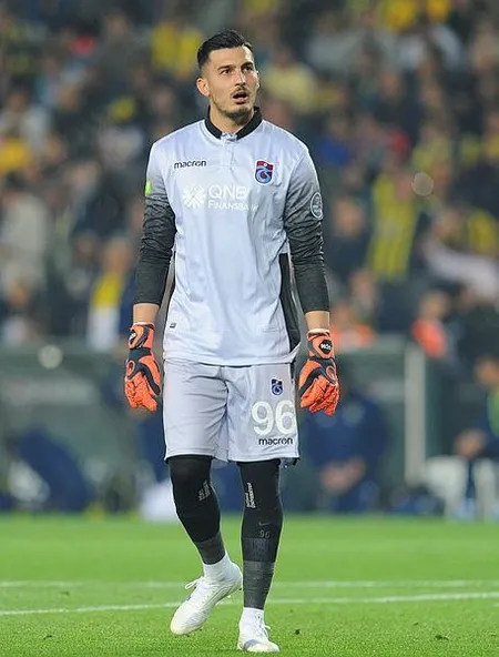 Mourinho Uğurcan Çakır ve Cengiz Ünder'in peşinde - 3