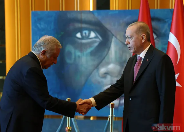 Külliye'de '30 Ağustos' kabulleri! Başkan Erdoğan'dan Türkiye'nin ilk kadın amirali Gökçen Fırat'a: Sen benim hemşehrimdin he? - 34