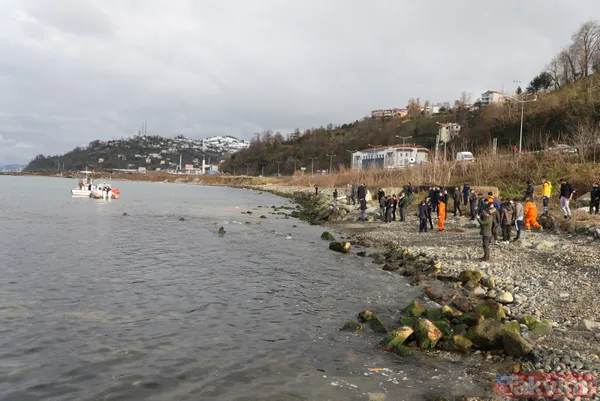 Rize'de korku dolu anlar! Eğitim filikası alabora oldu: 14 öğrenci ve akademisyen denize düştü - 12