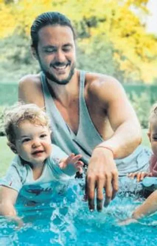 Anıl Altan sosyal medyayı renklendirdi