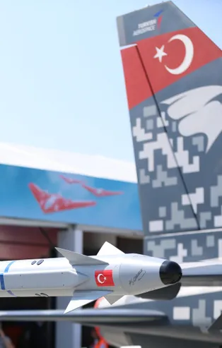 Türkiye'nin ilk hava-hava füzesi Göktuğ Teknofest'te sergilendi