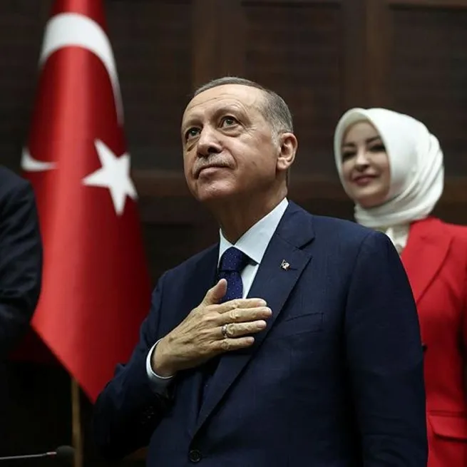 Başkan Erdoğanın asgari ücret müjdesi sonrası iş dünyasından peş peşe teşekkür mesajları: Çalışmayı tüm gücümüzle sürdüreceğiz