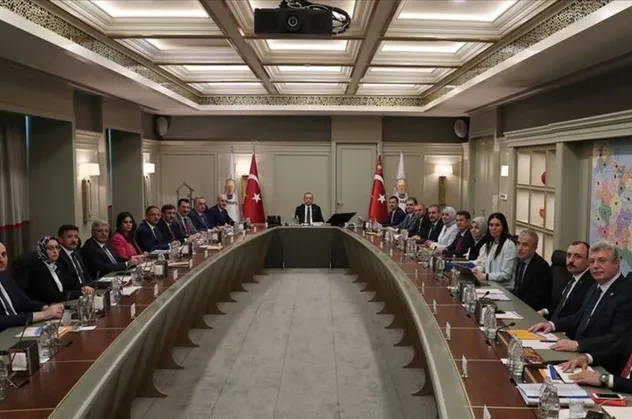 Son dakika: AK Parti MYK'dan ihraç kararı