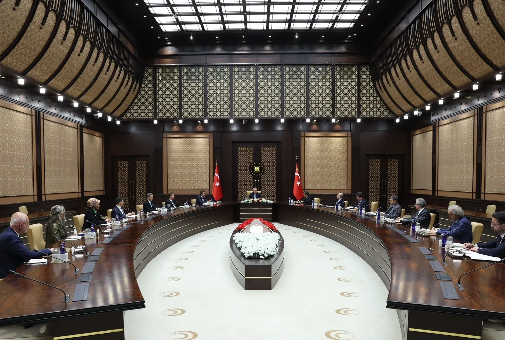 Başkanvekillerini Beştepe’de kabul etti!