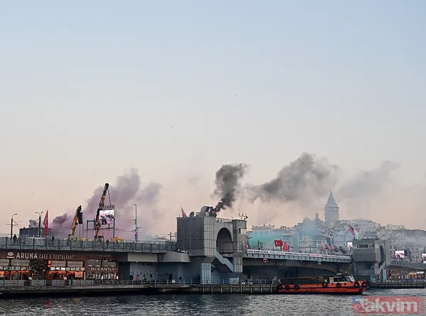 Binler Galata'ya akın etti... İstanbul'dan Aksa'ya direnişe bin selam! | Alandan tarihi kareler - 32