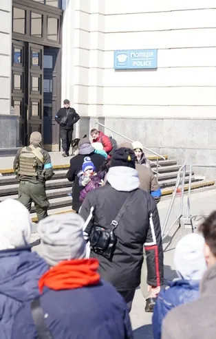 Savaştan kaçmak isteyen Ukraynalı erkeklerin yeni oyunu ortaya çıktı! Çocukları kaçırarak sınırı geçmeye çalışıyorlar