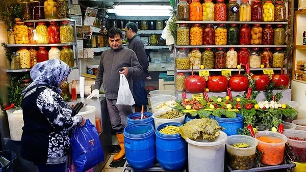 baskan-erdoganin-acikladigi-esnafa-destek-paketine-yuzleri-guldurdu-1608023700663.jpg Başkan Erdoğan'ın açıkladığı "esnafa destek paketi" yüzleri güldürdü-3