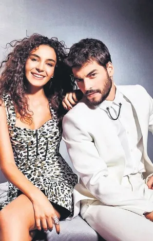 Hercai'nin Reyyan'ı Ebru Şahin'den Şili'li hayranlarına Türkçe mesaj!
