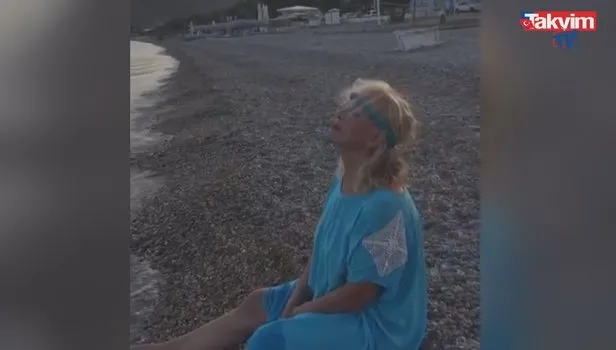 Emel Sayın tatil sezonunu açtı! ''Sadece denizin sesini dinlemek… ve huzur''