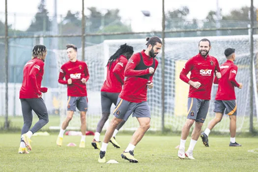 a-milli-kadin-voleybol-takimimiz-dunya-sampiyonasinda-abdye-3-1-yenildi-l-spor-haberleri-1665188819527.jpg A Milli Kadın Voleybol Takımımız Dünya Şampiyonası'nda ABD'ye 3-1 yenildi l Spor haberleri-7